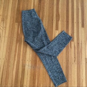 ✨EUC Beyond Yoga Crop Pants✨